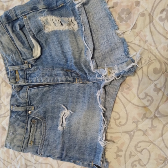 Ladies Jean Shorts - Picture 2 of 4